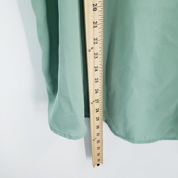 MPH collection green blouse womens plus size 3x gold shoulder button accent flaw - Picture 8 of 10
